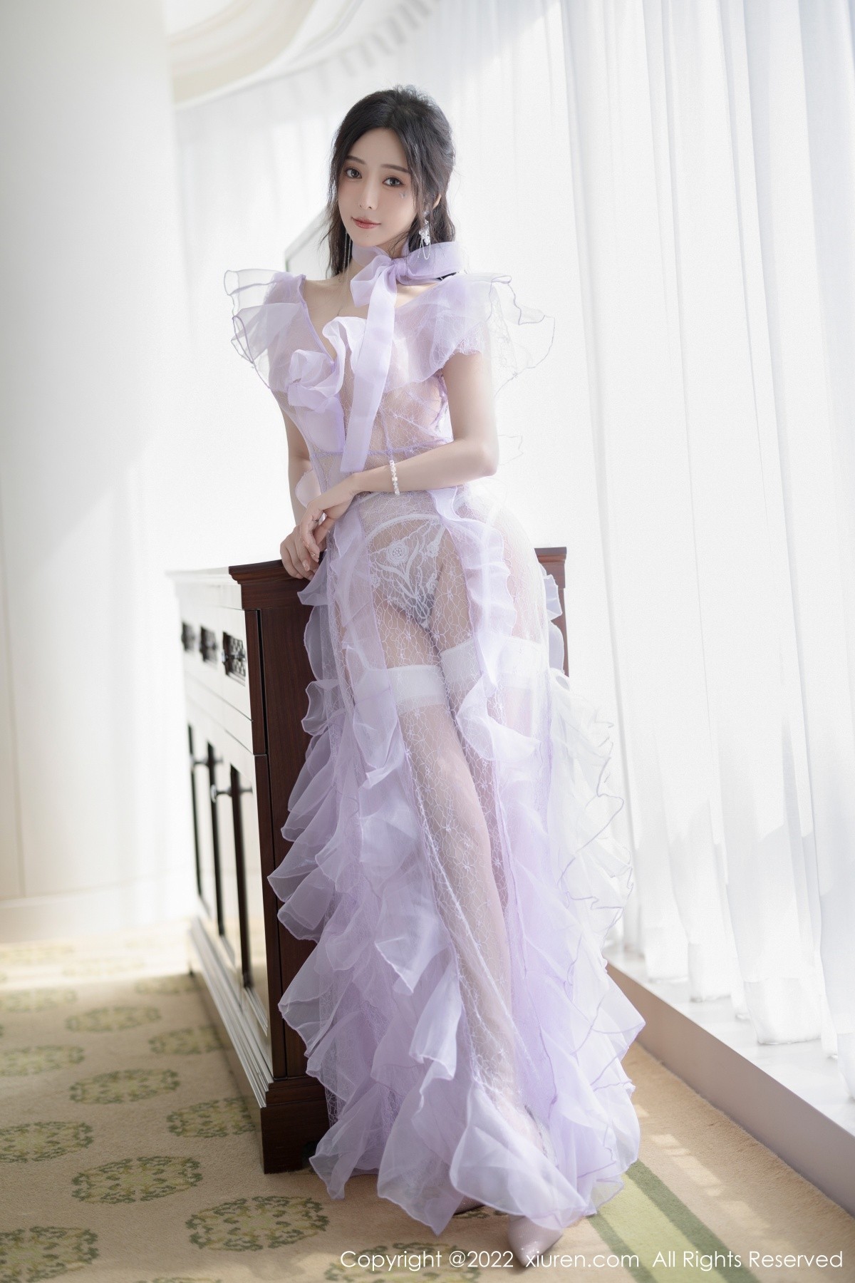 xgyw.top_XiuRen第4949期_女神王馨瑶yanni厦门旅拍浅紫色薄纱透视裙秀完美身材诱惑写真101P
