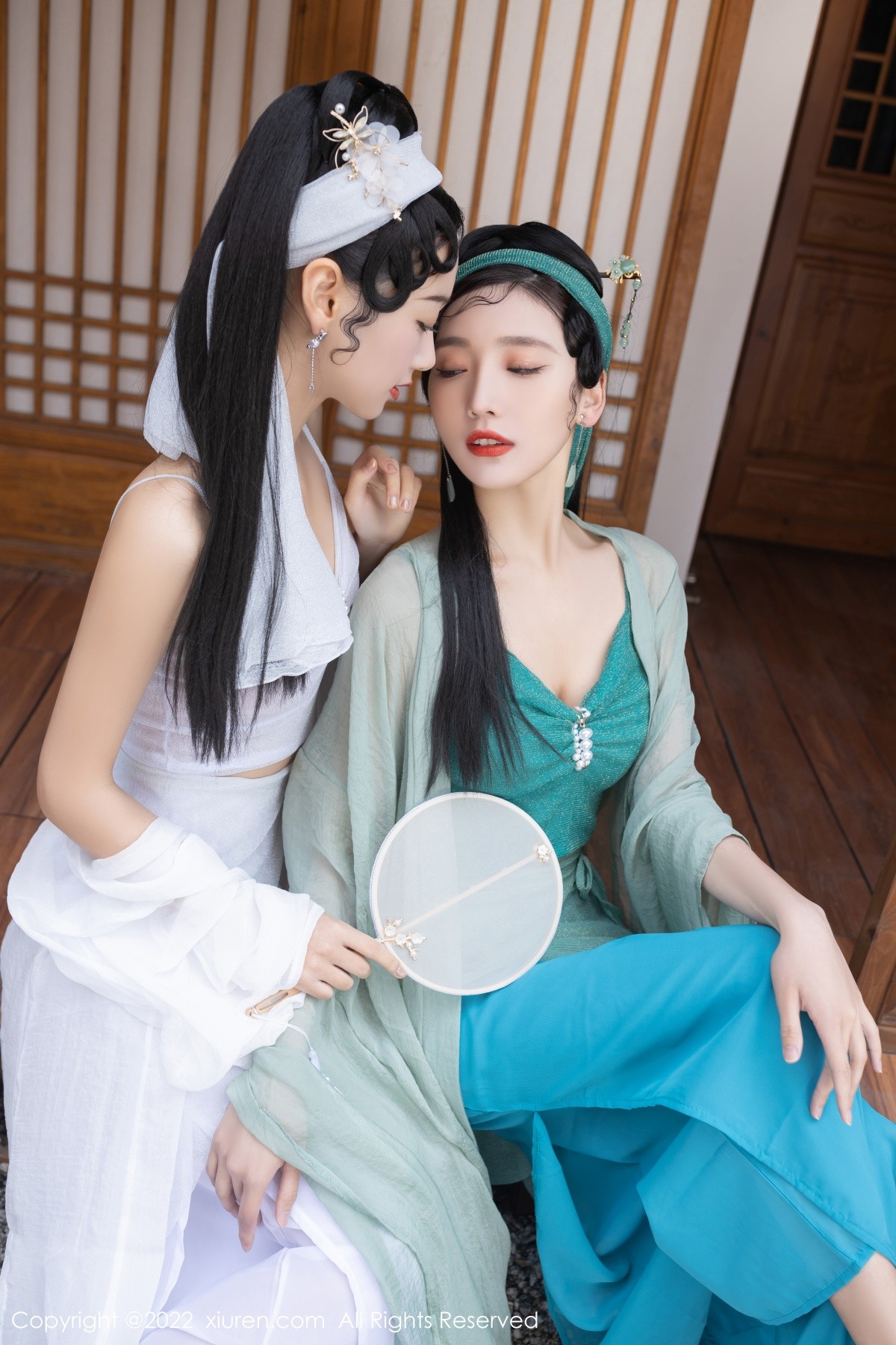 xgyw.top_XiuRen第4952期_模特唐安琪＆陆萱萱古装合拍主题性感内衣配无内肉丝诱惑写真92P