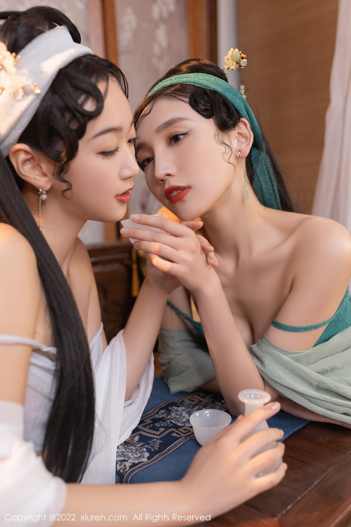 xgyw.top_XiuRen第4952期_模特唐安琪＆陆萱萱古装合拍主题性感内衣配无内肉丝诱惑写真92P