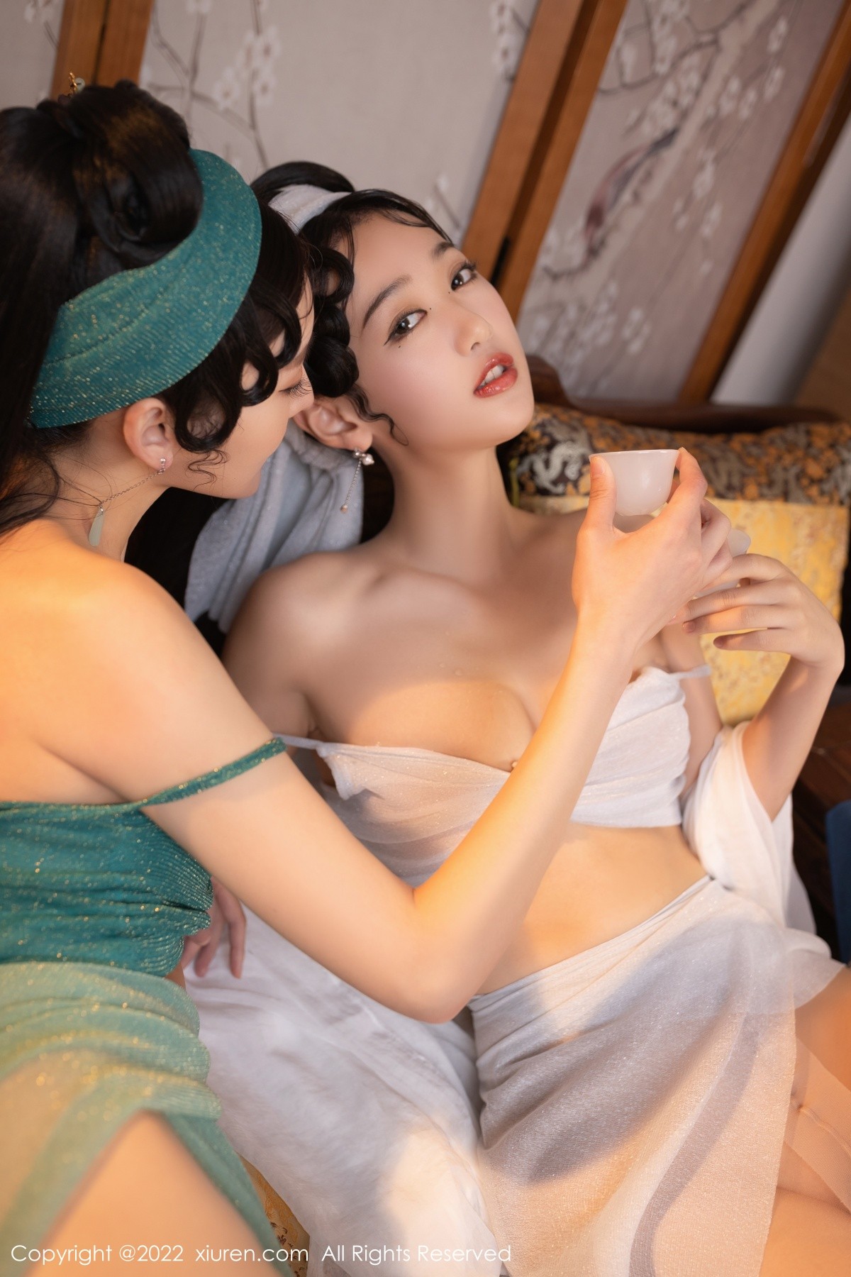 xgyw.top_XiuRen第4952期_模特唐安琪＆陆萱萱古装合拍主题性感内衣配无内肉丝诱惑写真92P