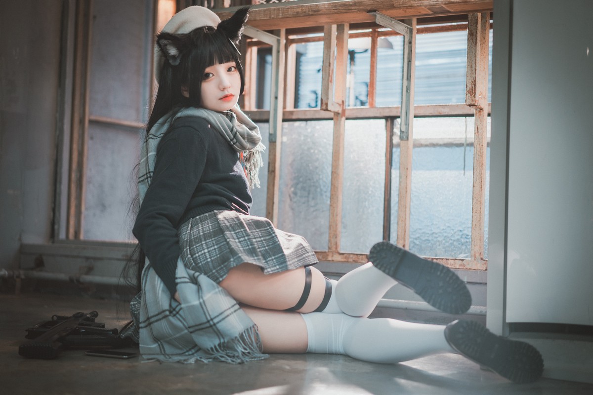 xgyw.top_[DJAWA]No.011_模特Jenny_Type95 Pure White Graduation主题撩百褶裙秀翘臀写真33P