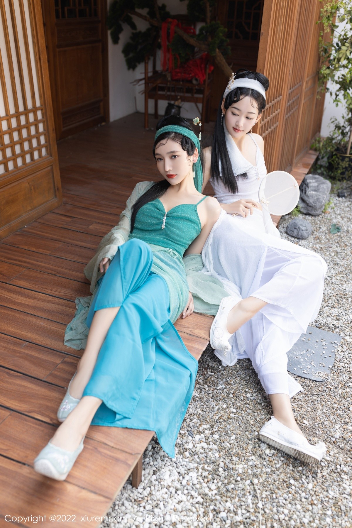 xgyw.top_XiuRen第4952期_模特唐安琪＆陆萱萱古装合拍主题性感内衣配无内肉丝诱惑写真92P