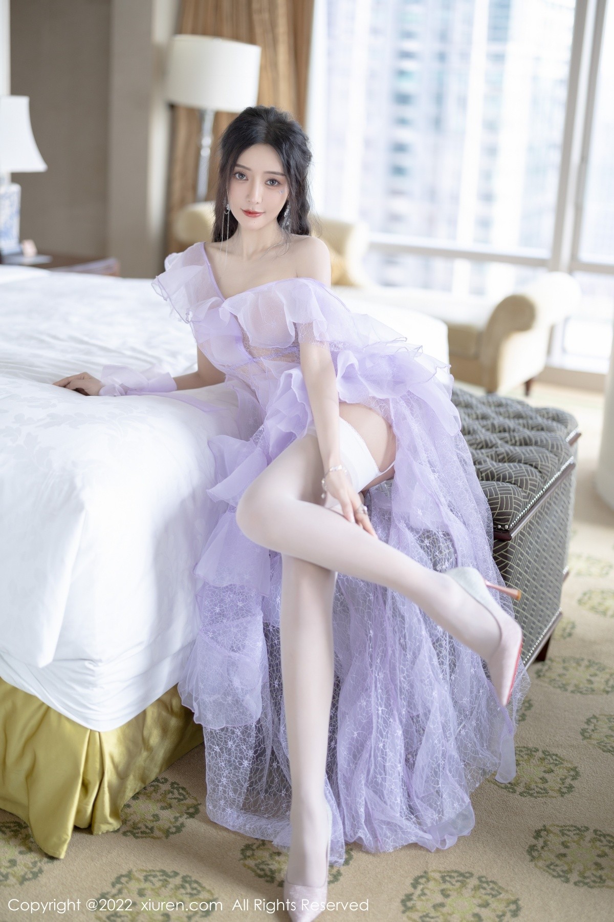 xgyw.top_XiuRen第4949期_女神王馨瑶yanni厦门旅拍浅紫色薄纱透视裙秀完美身材诱惑写真101P