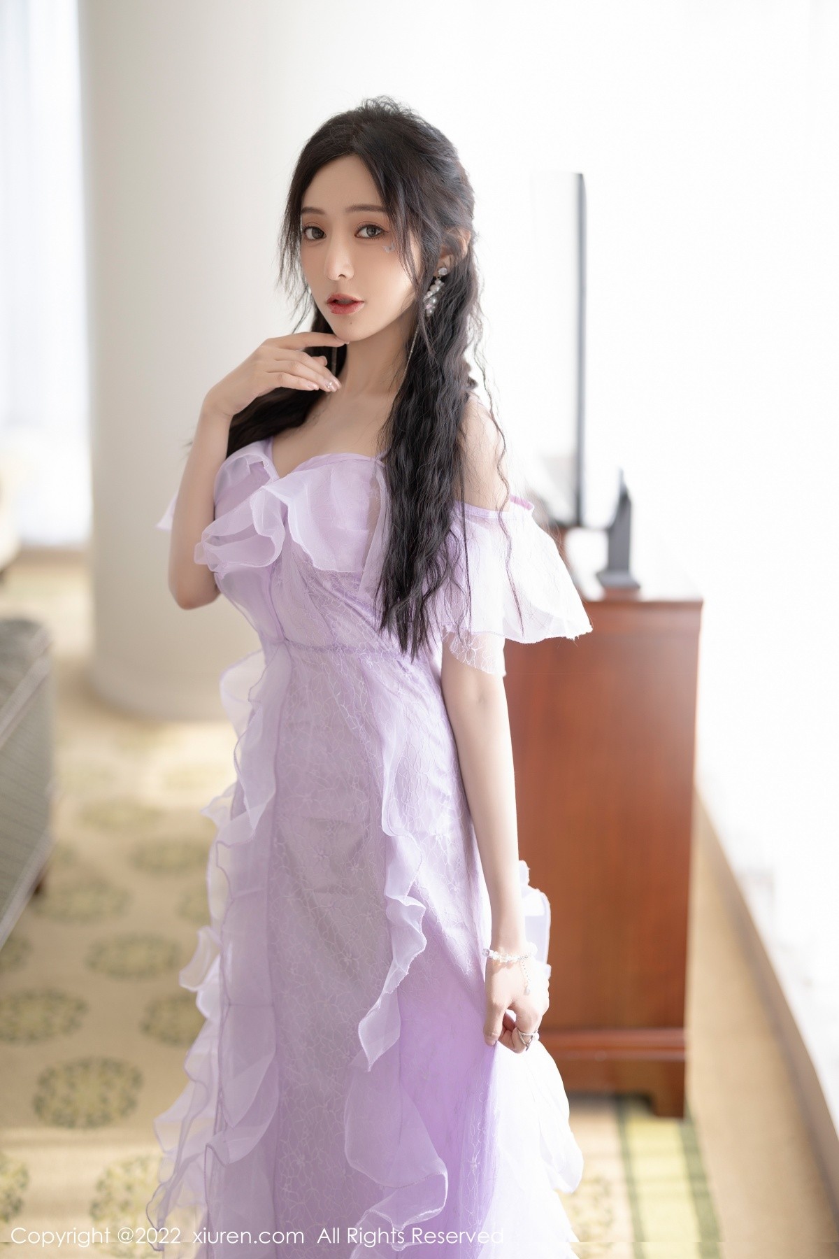 xgyw.top_XiuRen第4949期_女神王馨瑶yanni厦门旅拍浅紫色薄纱透视裙秀完美身材诱惑写真101P