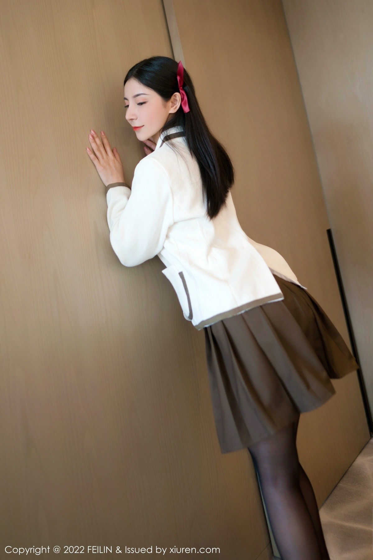 xgyw.top_[FeiLin嗲囡囡]VOL.347_模特小蛮妖Yummy白色上衣配咖啡短裙半脱露性感内衣诱惑写真89P