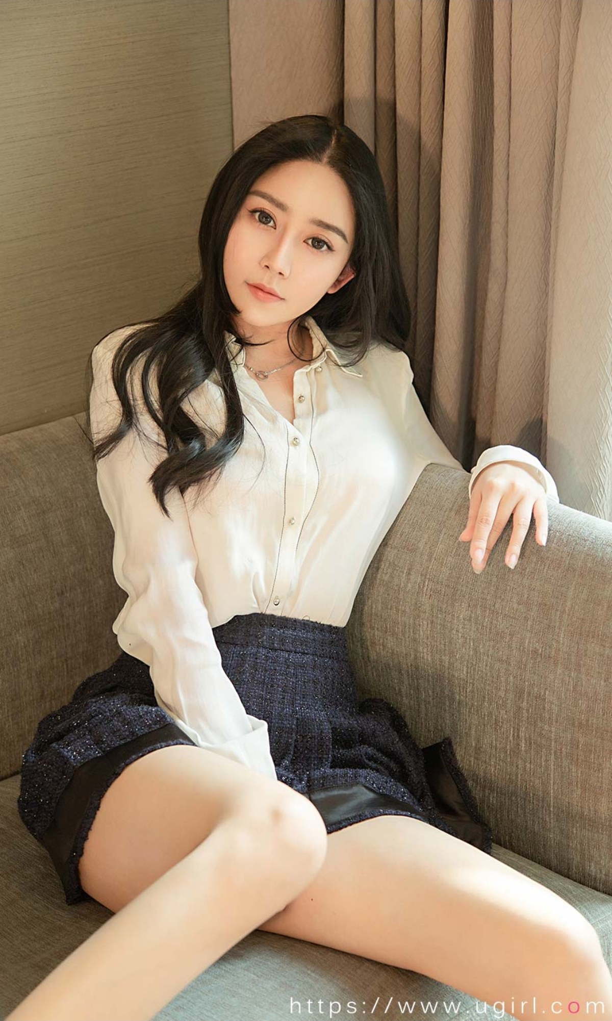 xgyw.top_[Ugirls爱尤物]No.2326_模特小戴私房性感白色服饰配白丝袜秀完美身材迷人诱惑写真35P
