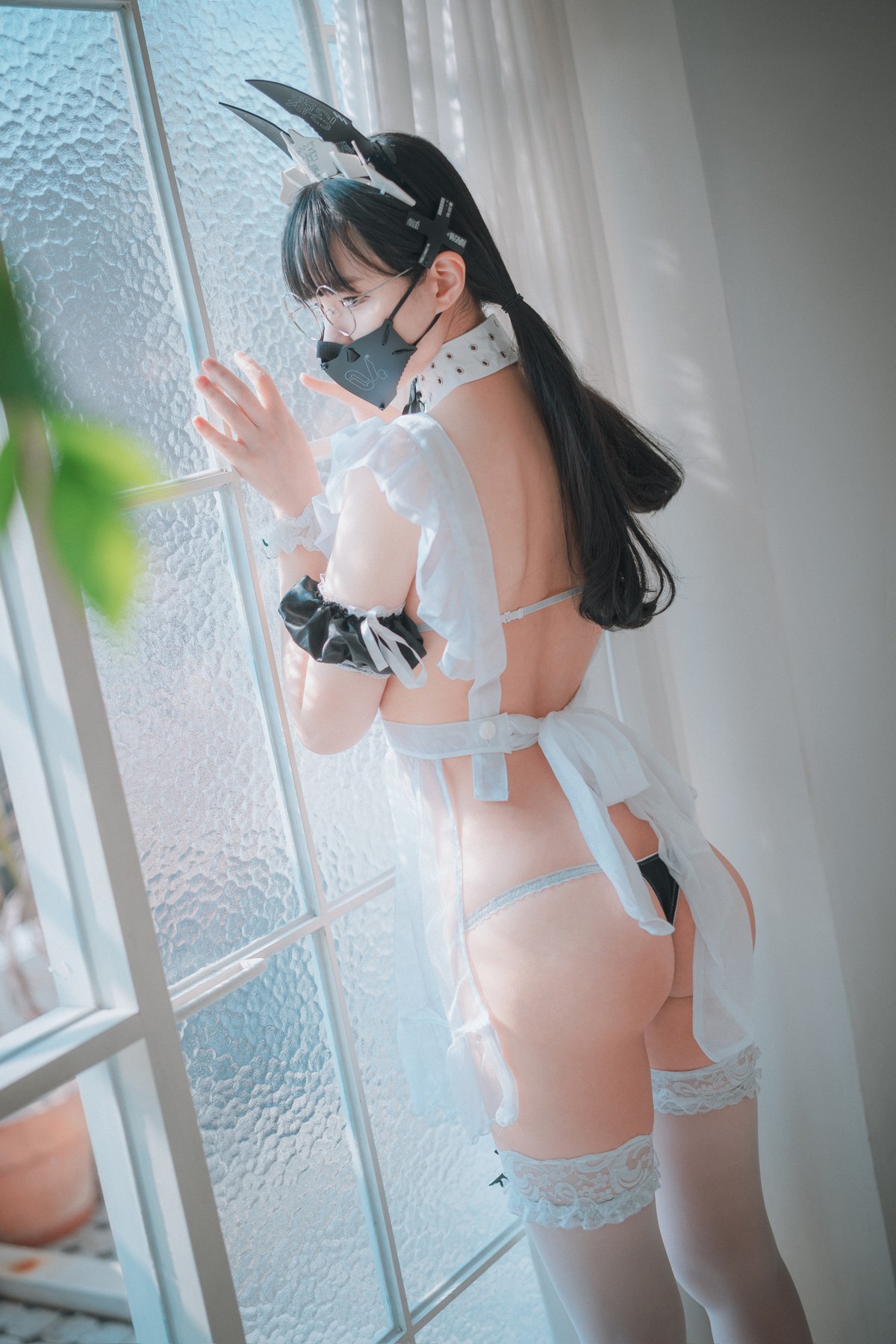 xgyw.top_[DJAWA]No.019_模特Jenny_Maid Mansion主题薄透上衣配白丝袜撩人诱惑写真113P