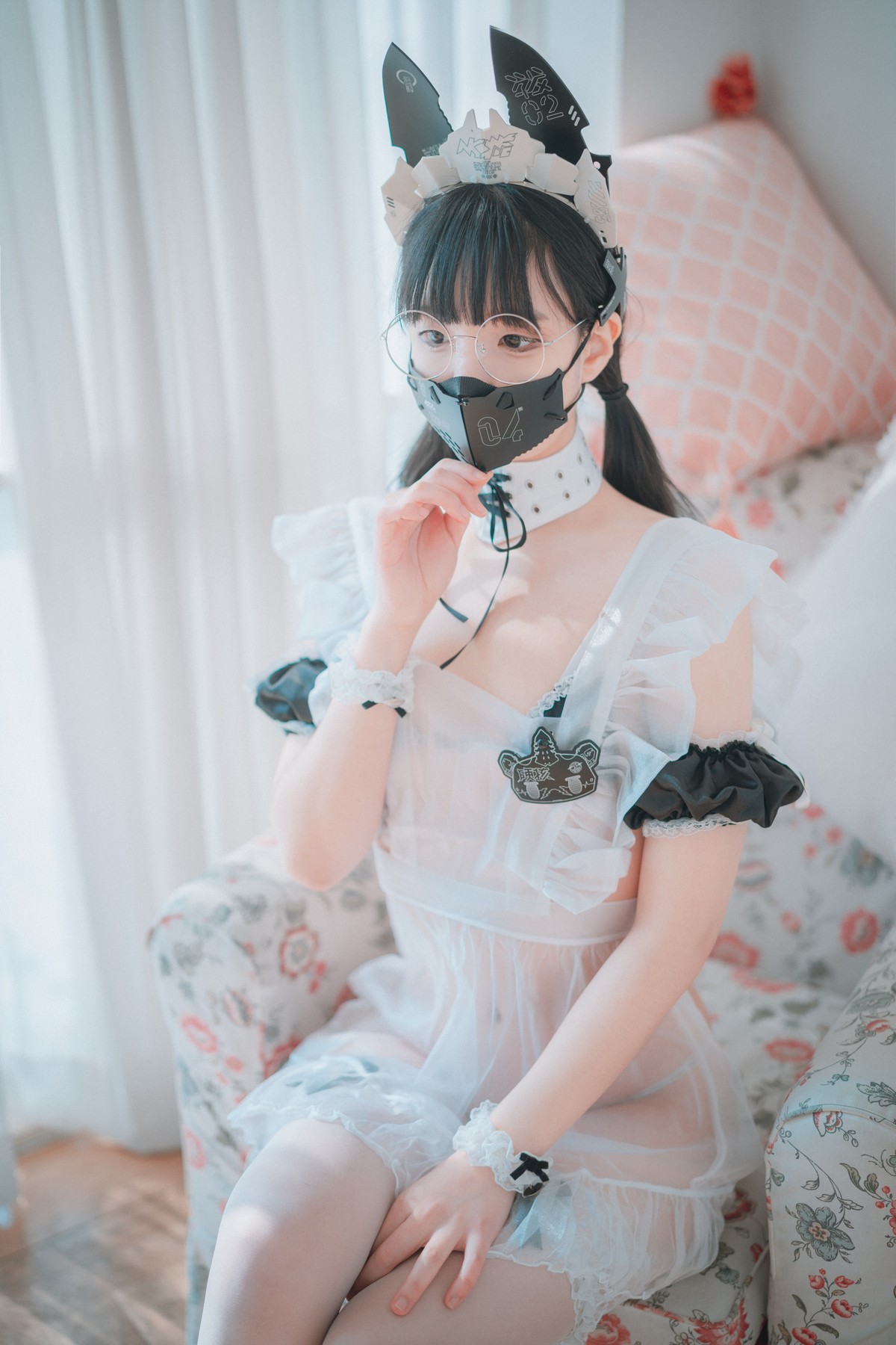 xgyw.top_[DJAWA]No.019_模特Jenny_Maid Mansion主题薄透上衣配白丝袜撩人诱惑写真113P