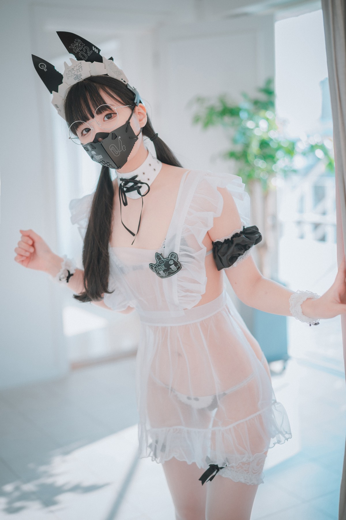 xgyw.top_[DJAWA]No.019_模特Jenny_Maid Mansion主题薄透上衣配白丝袜撩人诱惑写真113P