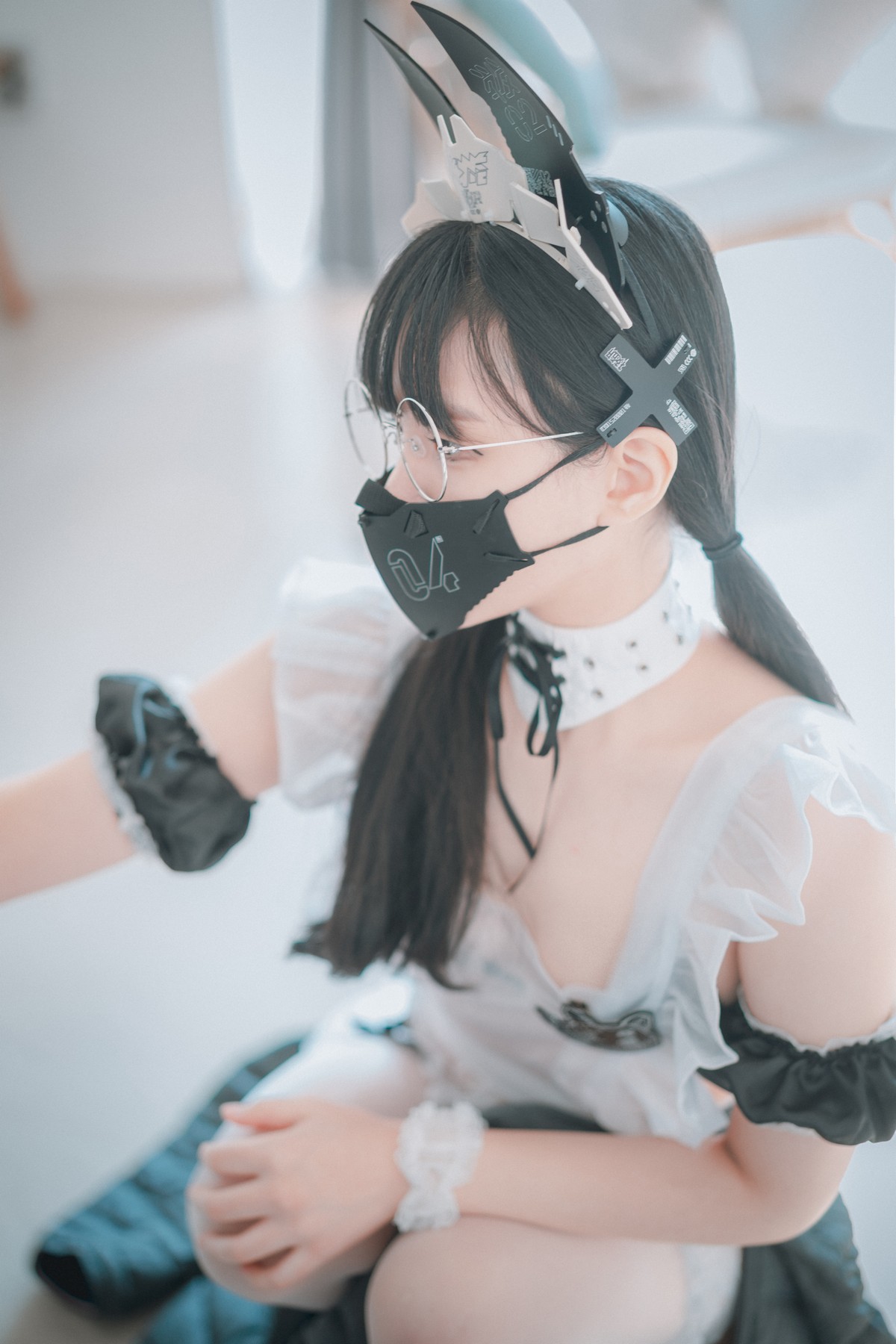 xgyw.top_[DJAWA]No.019_模特Jenny_Maid Mansion主题薄透上衣配白丝袜撩人诱惑写真113P