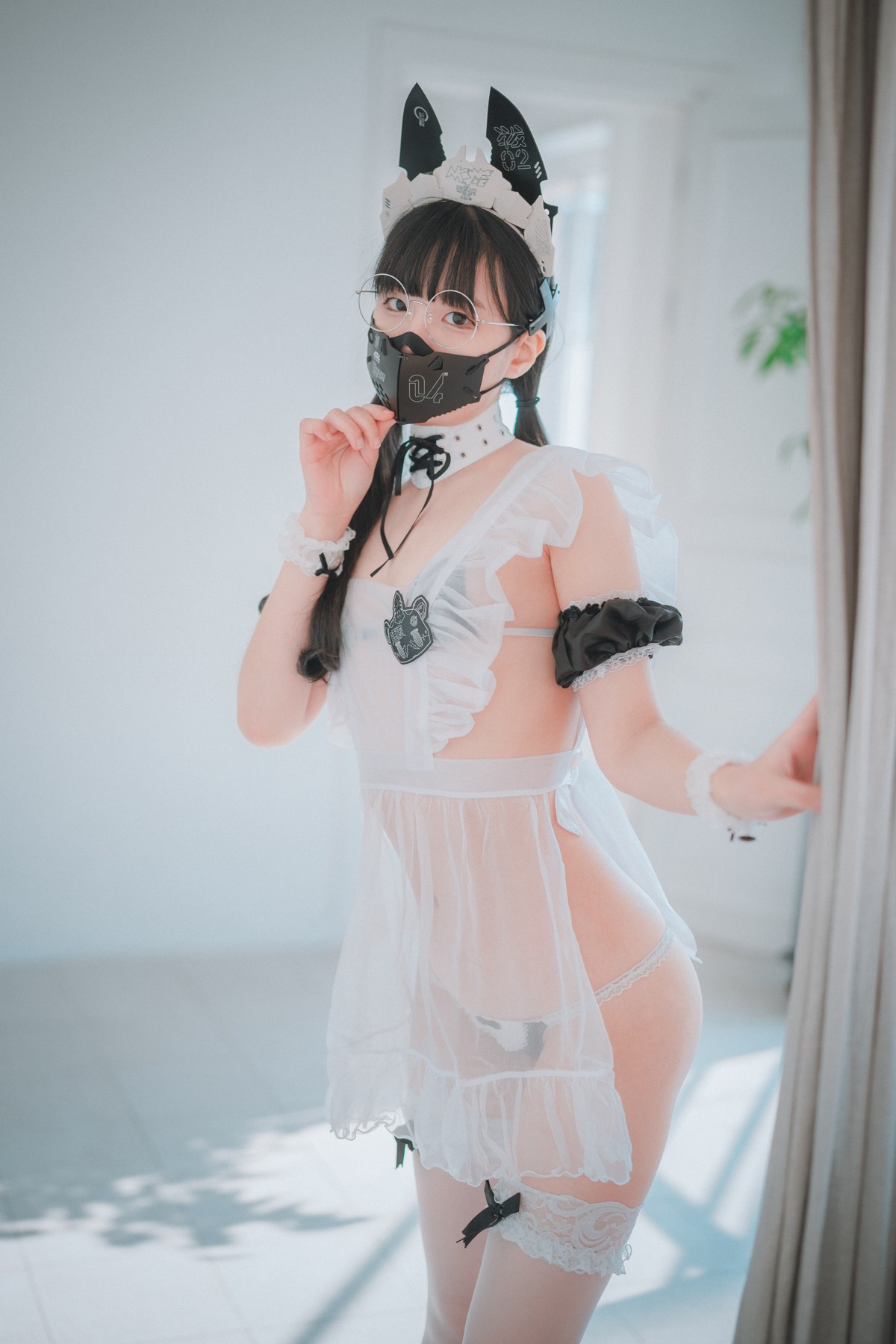 xgyw.top_[DJAWA]No.019_模特Jenny_Maid Mansion主题薄透上衣配白丝袜撩人诱惑写真113P