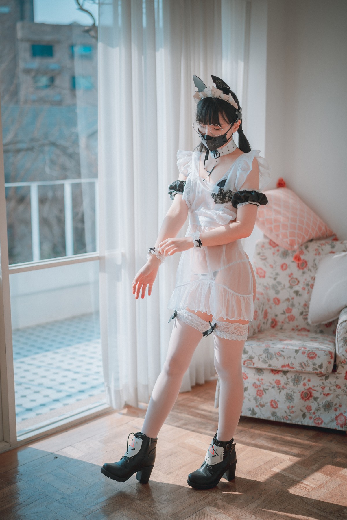 xgyw.top_[DJAWA]No.019_模特Jenny_Maid Mansion主题薄透上衣配白丝袜撩人诱惑写真113P