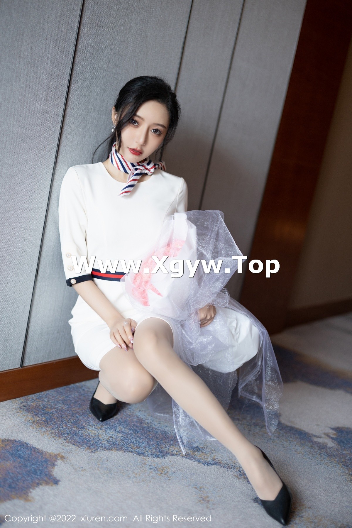 xgyw.top_XiuRen第4963期_女神王馨瑶yanni白色连衣短裙露红色内衣配原色丝袜诱惑写真71P
