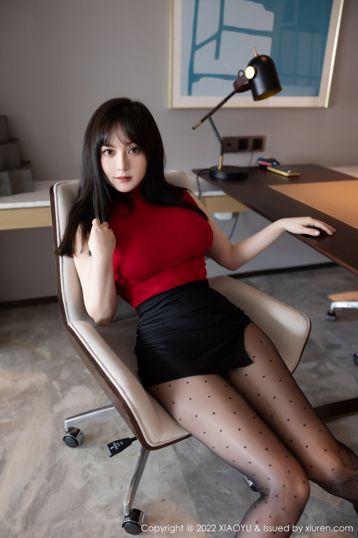 xgyw.top_[XiaoYu画语界]Vol.771_模特豆瓣酱性感红色收身衣配黑短裙露无内黑丝秀翘臀诱惑写真75P
