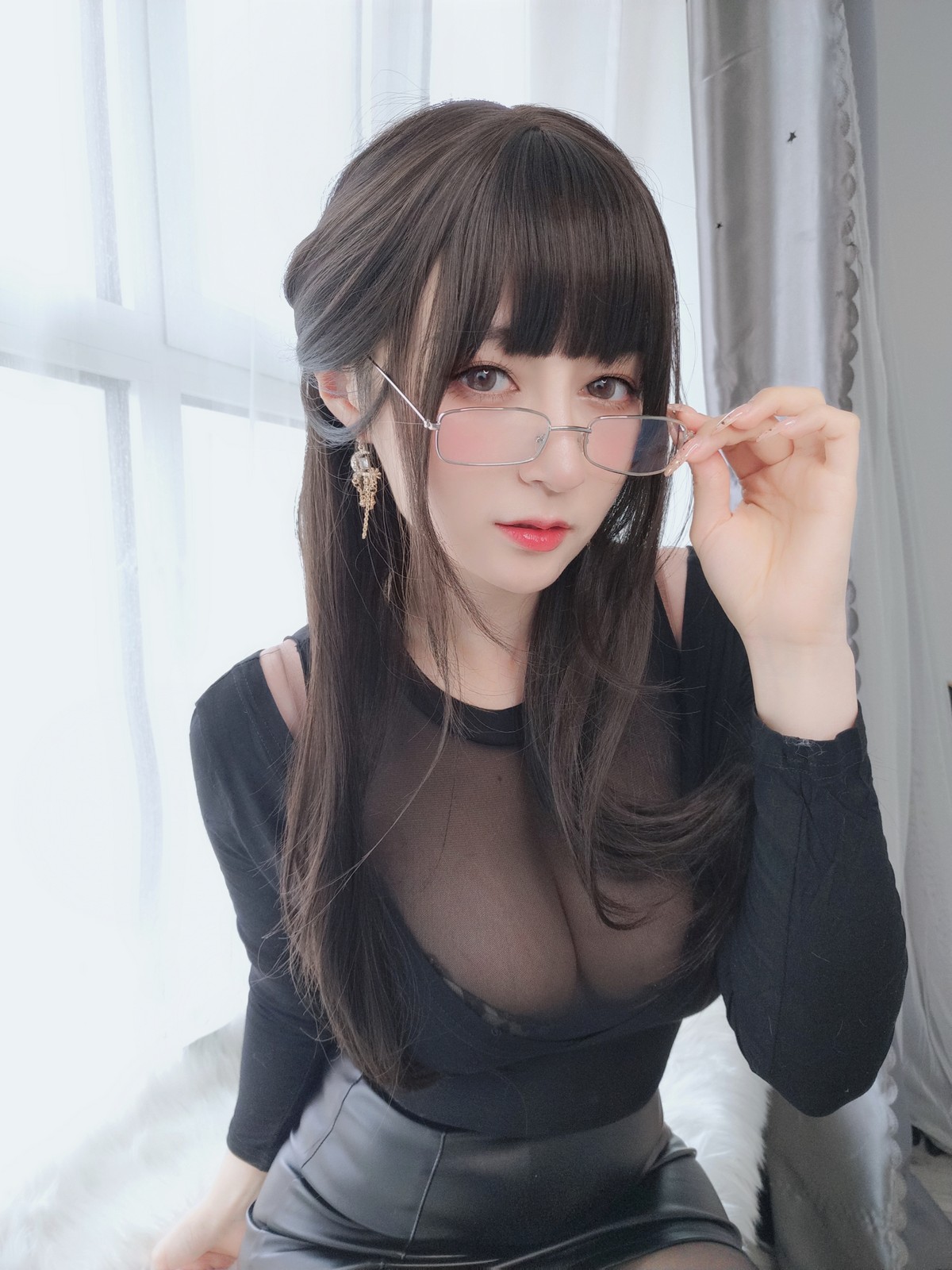 xgyw.top_Coser小姐姐白银可爱的狗主题私房性感黑色情趣薄纱露豪乳遮点极致诱惑写真71P