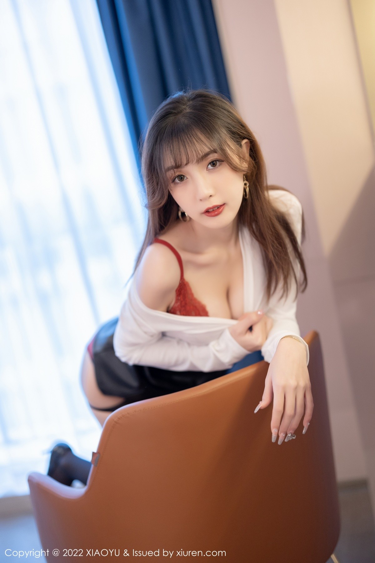 xgyw.top_[XiaoYu画语界]Vol.775_模特林星阑深蓝外衣配黑短裙露红色蕾丝内衣配超薄黑丝诱惑写真80P