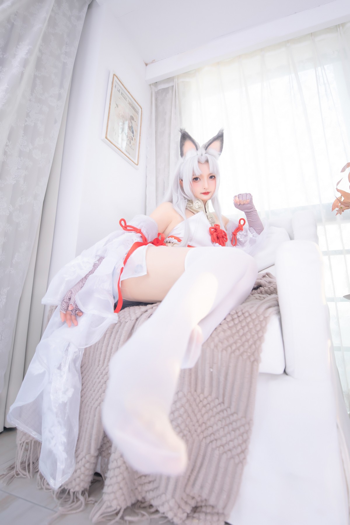 xgyw.top_萝莉美女神楽坂真冬白丝胡桃主题私房性感狐狸装扮白丝袜秀美腿玉足性感写真75P