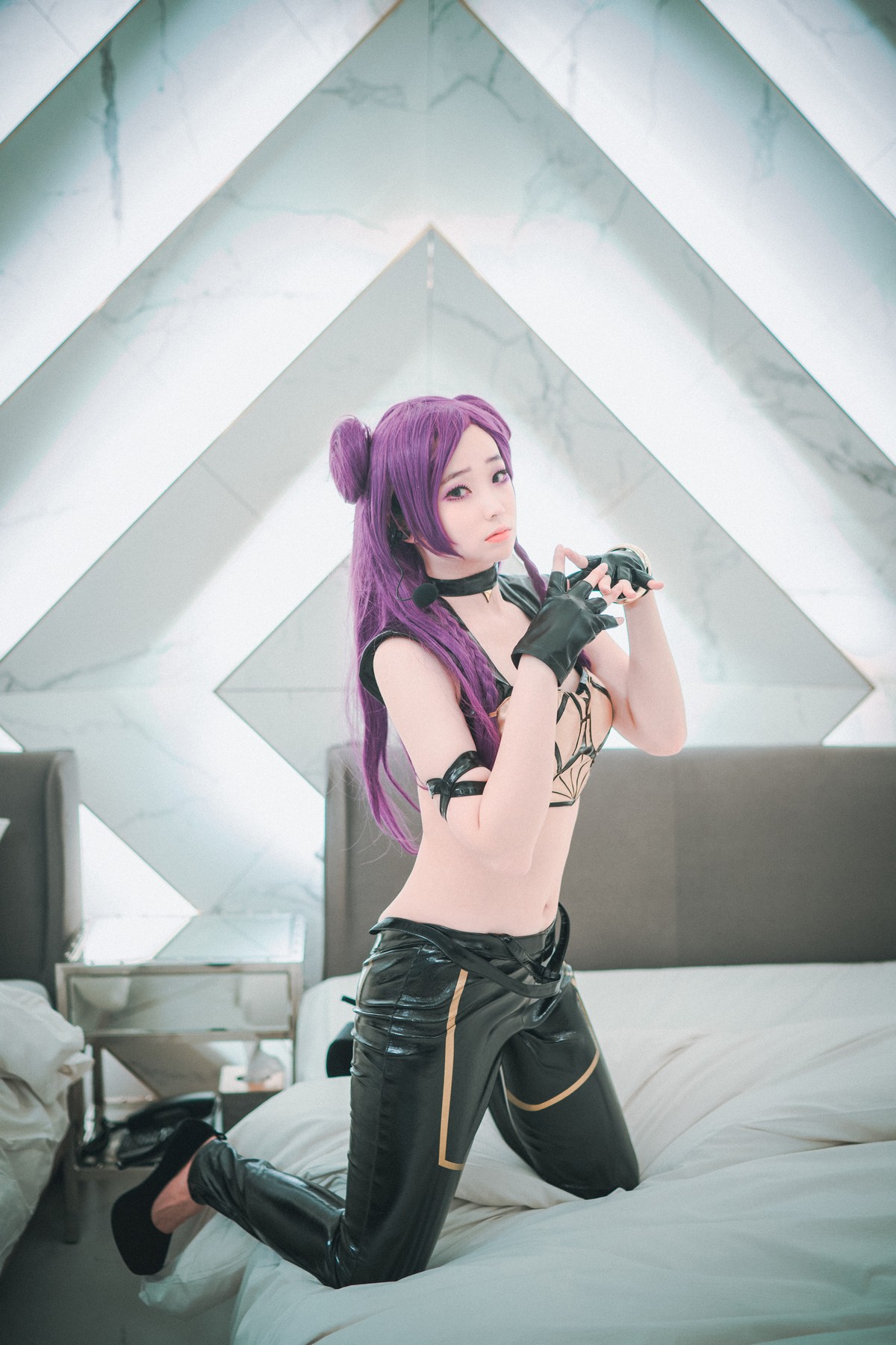 xgyw.top_[DJAWA]No.037_模特BamBi_KDA KaiSa主题脱黑色皮长裤露蕾丝内裤秀翘臀诱惑写真42P