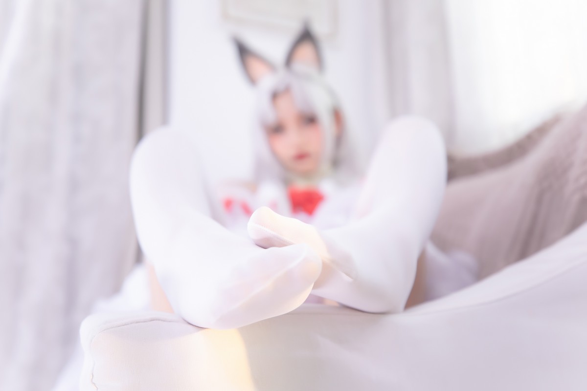 xgyw.top_萝莉美女神楽坂真冬白丝胡桃主题私房性感狐狸装扮白丝袜秀美腿玉足性感写真75P
