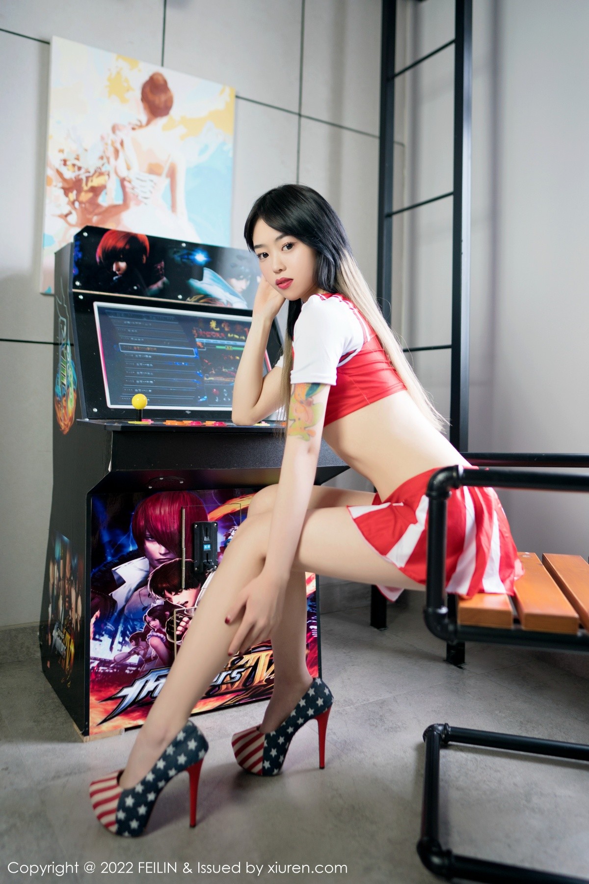 xgyw.top_[FeiLin嗲囡囡]VOL.348_模特奶瓶性感红白色运动服半脱露白色内衣秀完美身材诱惑写真52P