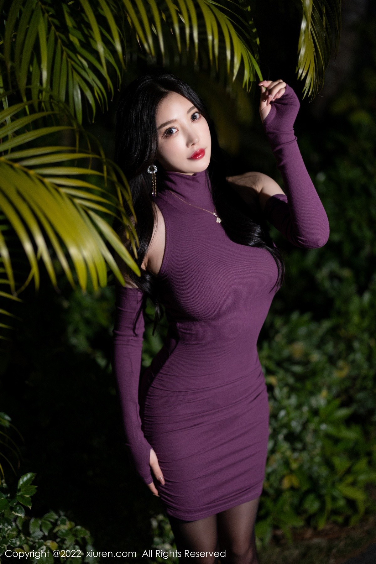 xgyw.top_XiuRen第4989期_女神杨晨晨Yome私房浴室紫色连衣短裙真空秀完美身材诱惑写真87P