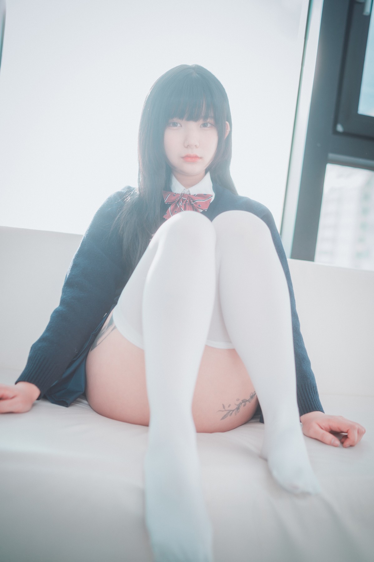 xgyw.top_[DJAWA]No.034_模特Hizzy_Self Satisfaction主题白色内裤配白丝袜秀翘臀诱惑写真88P
