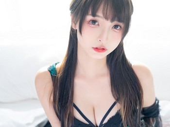 小妹美校花楽坂真冬绿野仙踪主题私人性感黑夹绿缕空服饰配蕾丝吊袜骚扰写真75P