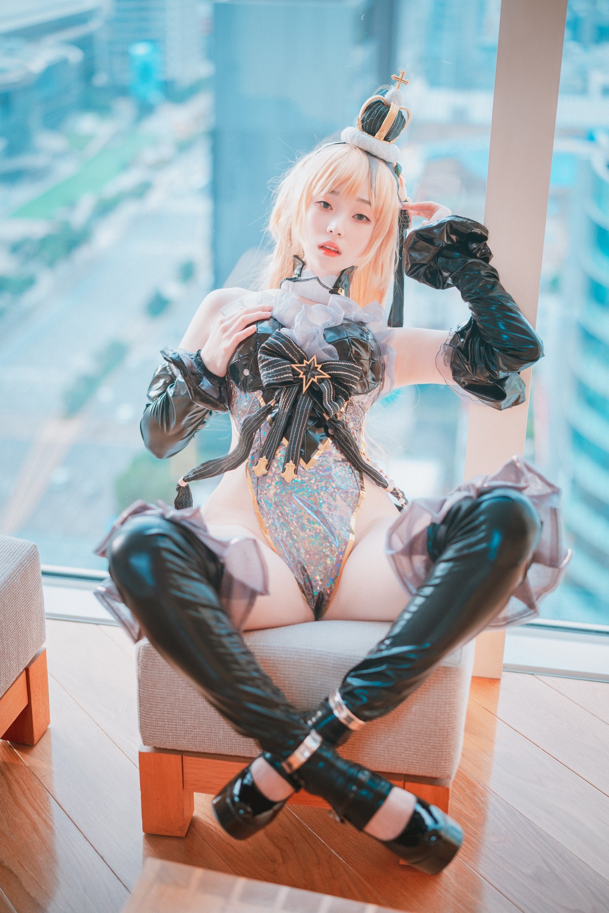 xgyw.top_[DJAWA]No.032_模特BamBi_Queen of Passion主题低胸服饰配丁字裤惹火诱惑写真90P
