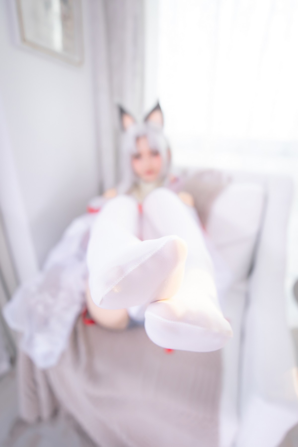 xgyw.top_萝莉美女神楽坂真冬白丝胡桃主题私房性感狐狸装扮白丝袜秀美腿玉足性感写真75P