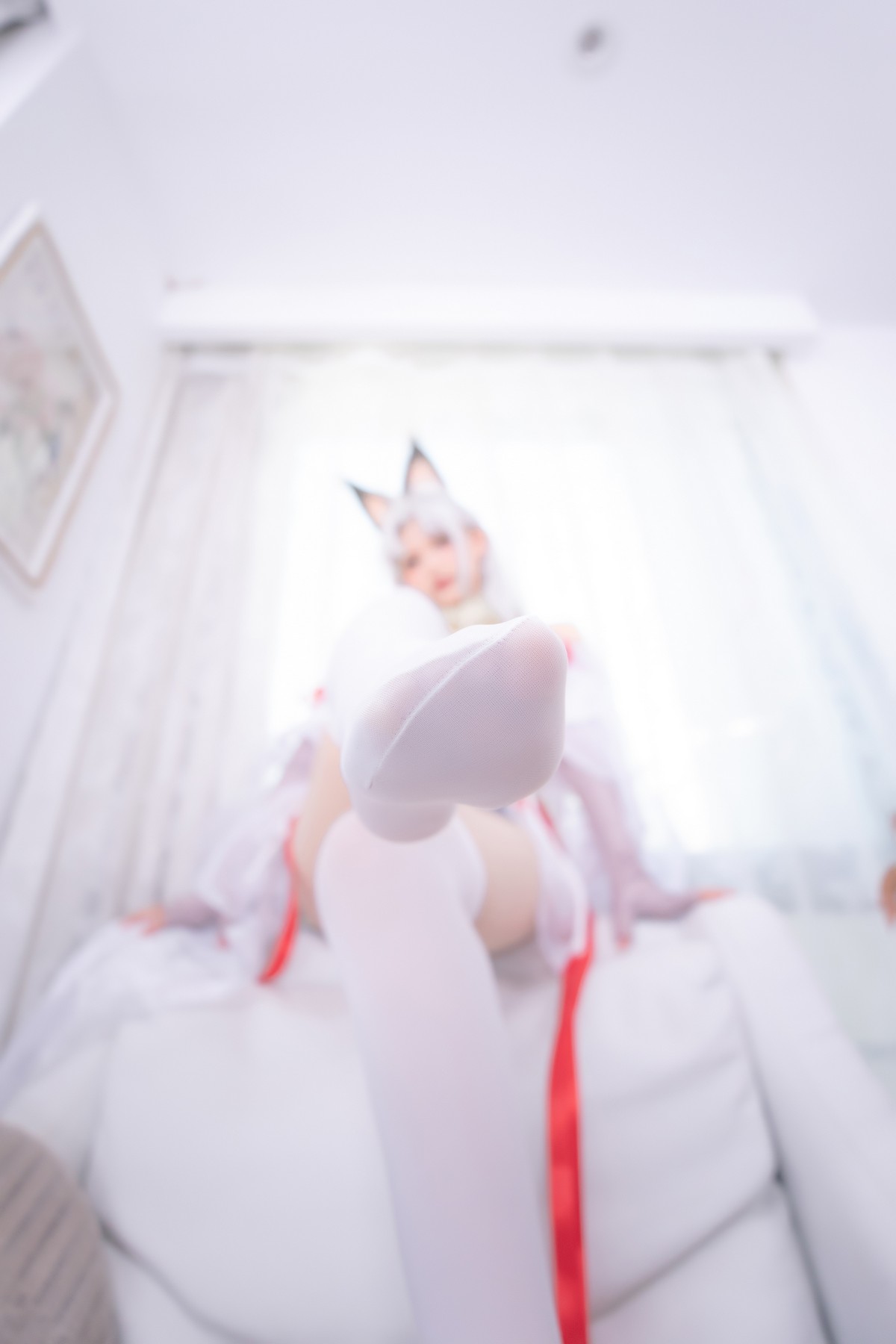 xgyw.top_萝莉美女神楽坂真冬白丝胡桃主题私房性感狐狸装扮白丝袜秀美腿玉足性感写真75P