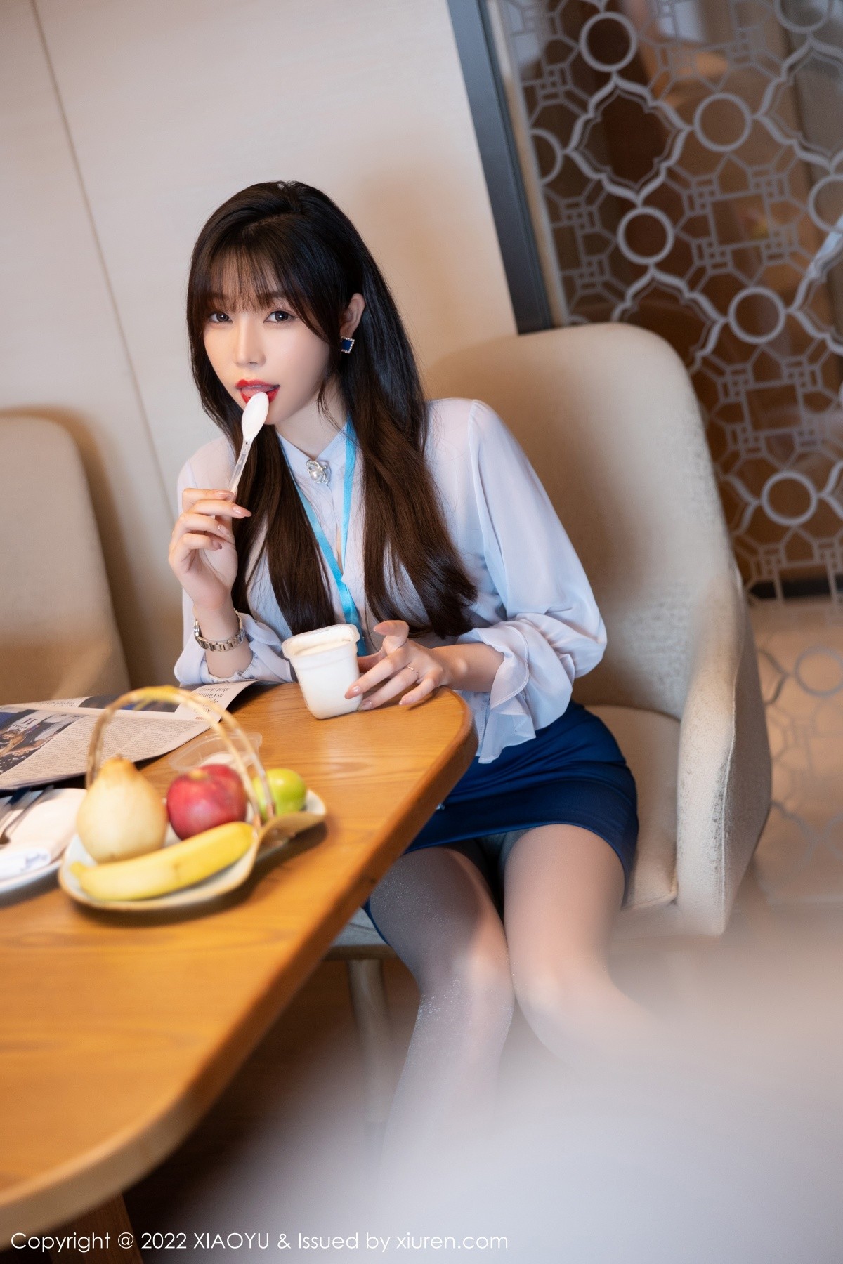 xgyw.top_[XiaoYu画语界]Vol.774_女神芝芝Booty性感浅色上衣配蓝色短裙半脱露蕾丝内衣诱惑写真76P