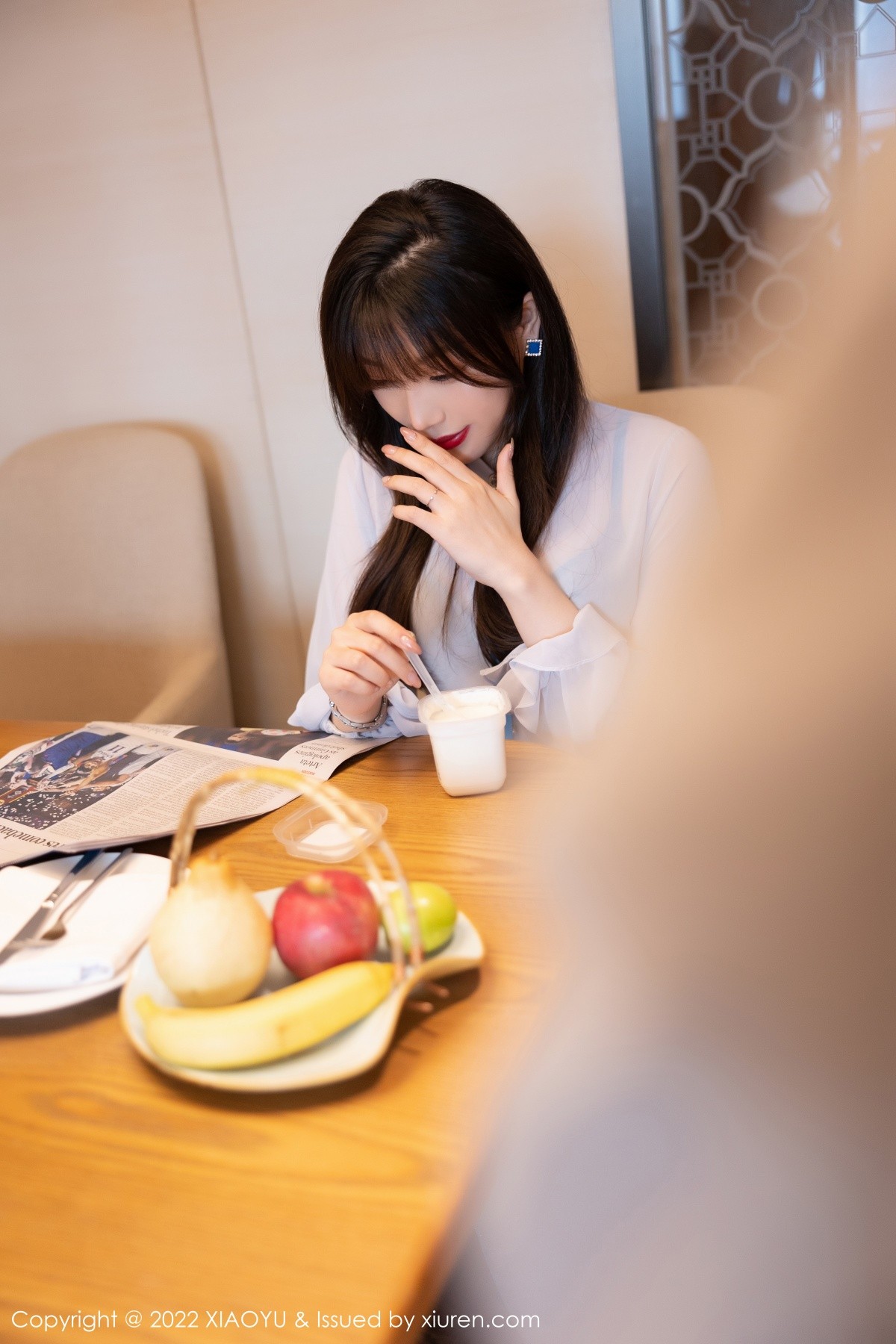 xgyw.top_[XiaoYu画语界]Vol.774_女神芝芝Booty性感浅色上衣配蓝色短裙半脱露蕾丝内衣诱惑写真76P
