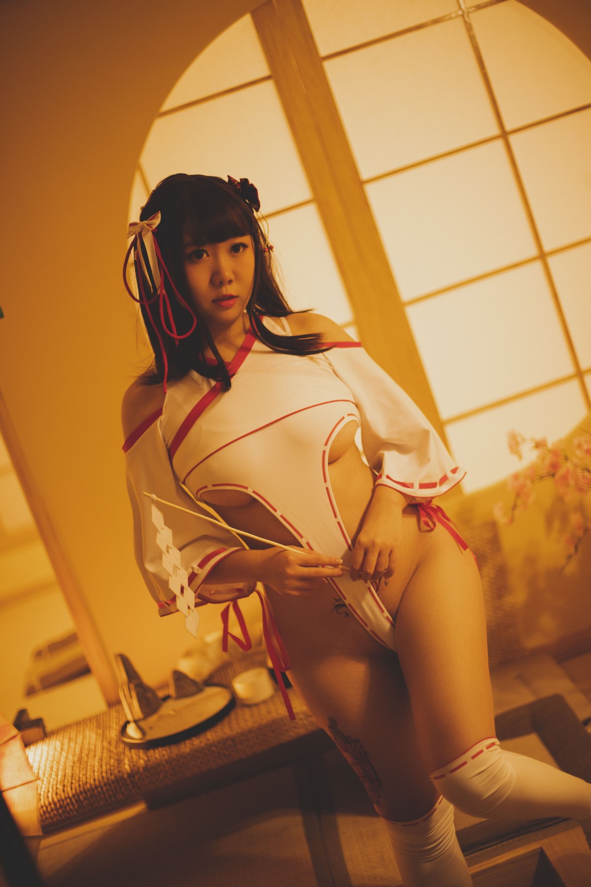 xgyw.top_微博红人甜糖大魔王妈妈子巫女主题私房日系服饰高叉连体衣秀翘臀美腿诱惑写真33P