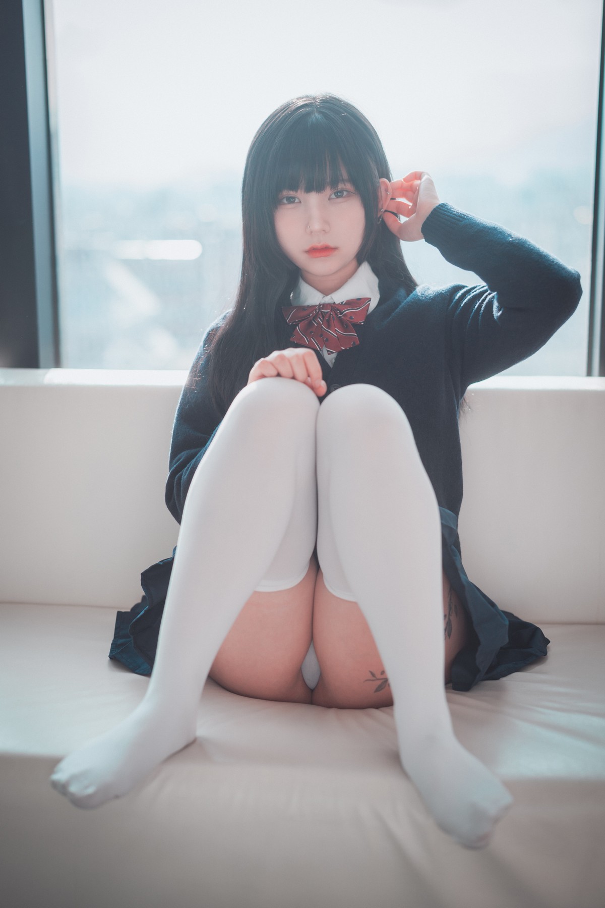 xgyw.top_[DJAWA]No.034_模特Hizzy_Self Satisfaction主题白色内裤配白丝袜秀翘臀诱惑写真88P
