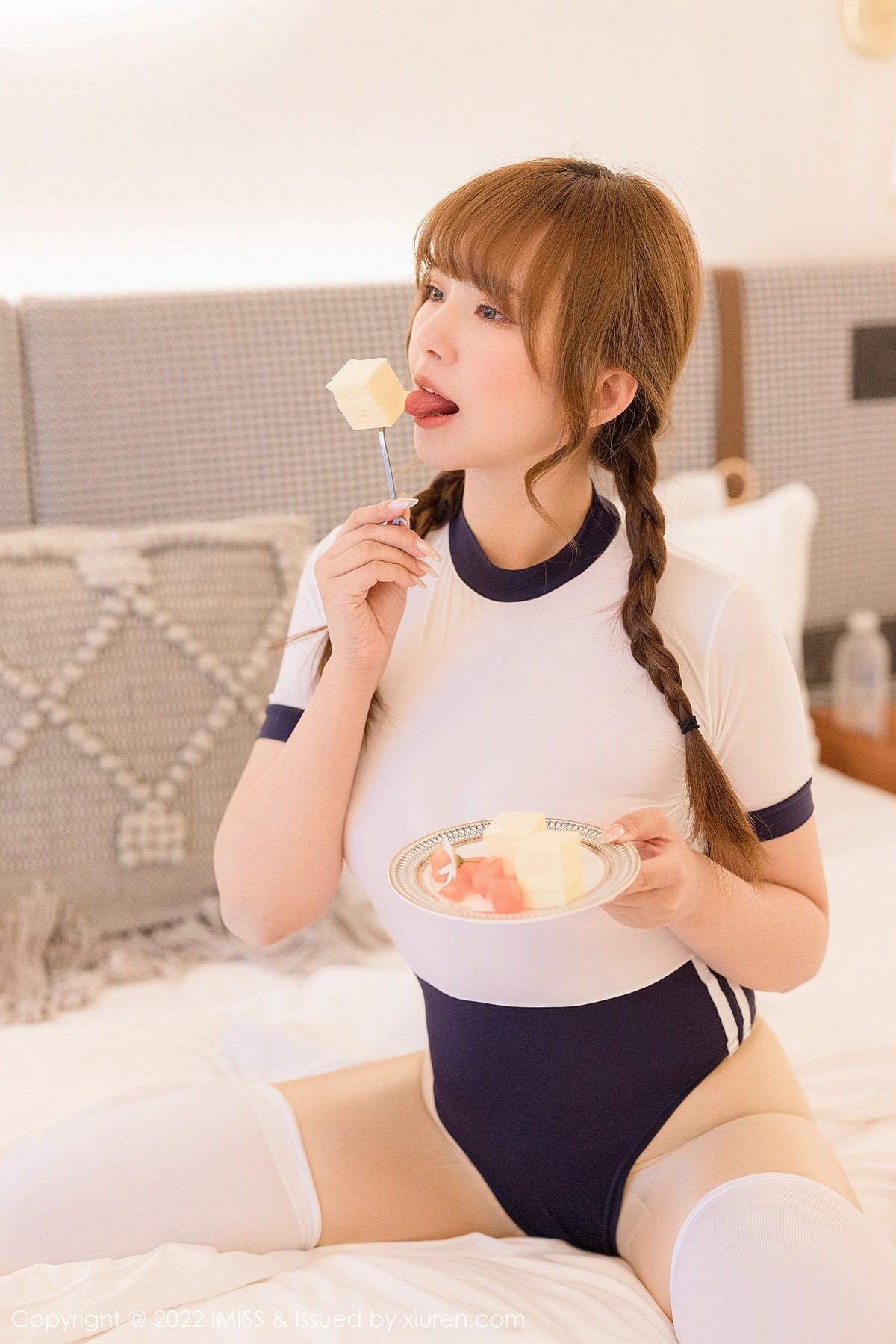 xgyw.top_[IMISS爱蜜社]Vol.681_模特张思允Nice云南心愿旅拍轻透连体衣配白丝袜迷人诱惑写真66P