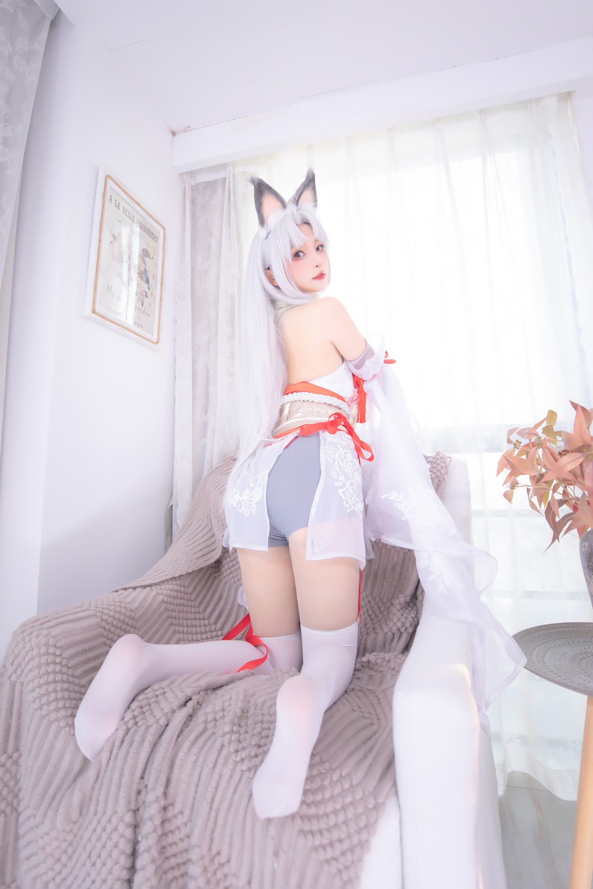 xgyw.top_萝莉美女神楽坂真冬白丝胡桃主题私房性感狐狸装扮白丝袜秀美腿玉足性感写真75P
