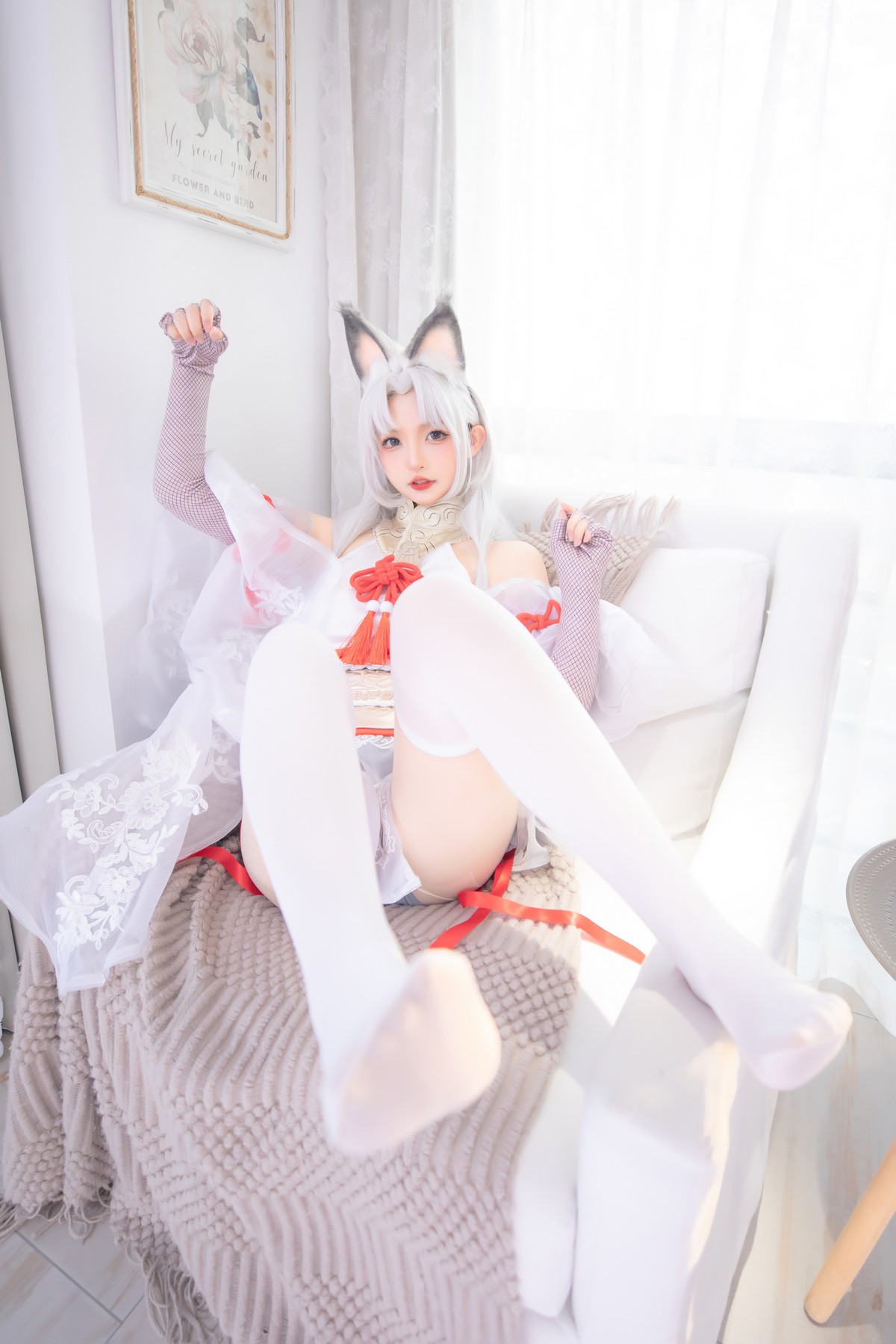 xgyw.top_萝莉美女神楽坂真冬白丝胡桃主题私房性感狐狸装扮白丝袜秀美腿玉足性感写真75P