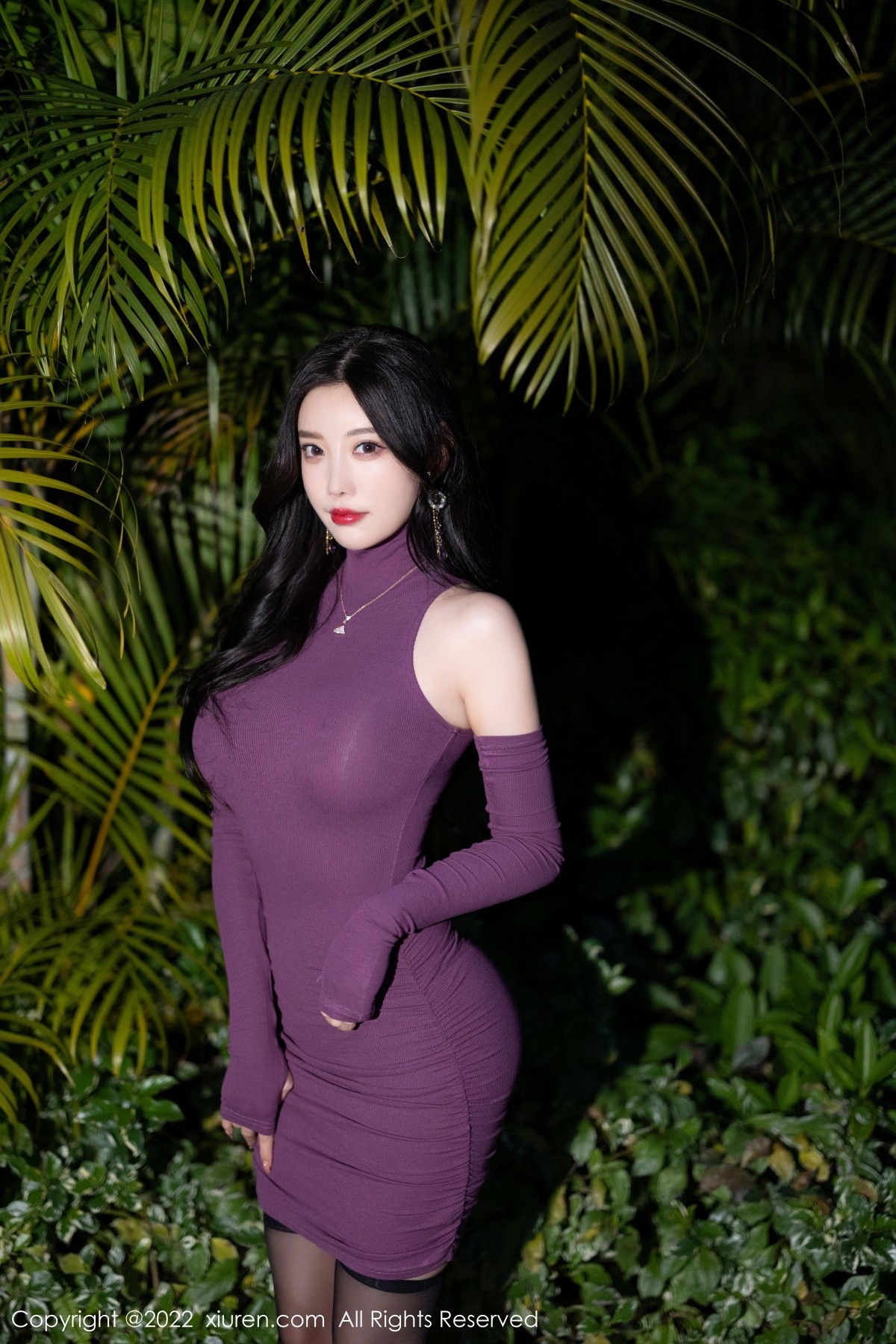 xgyw.top_XiuRen第4989期_女神杨晨晨Yome私房浴室紫色连衣短裙真空秀完美身材诱惑写真87P