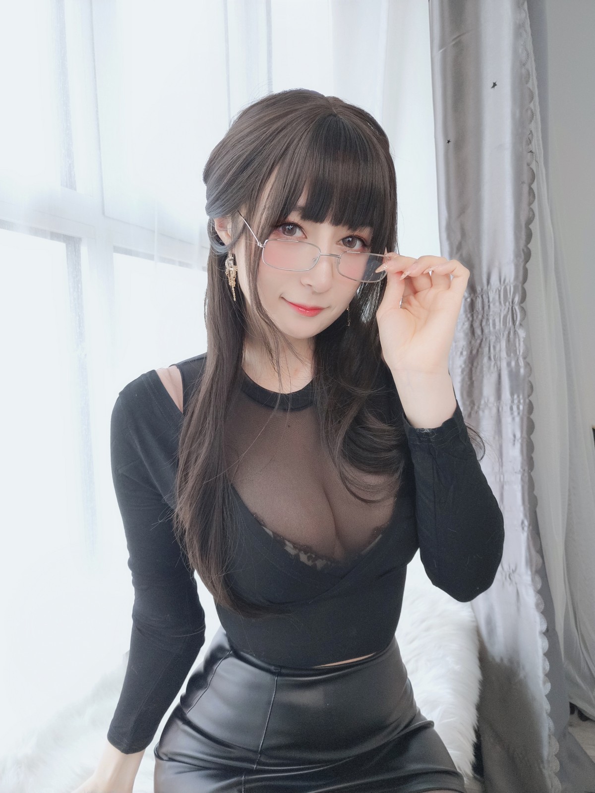 xgyw.top_Coser小姐姐白银可爱的狗主题私房性感黑色情趣薄纱露豪乳遮点极致诱惑写真71P