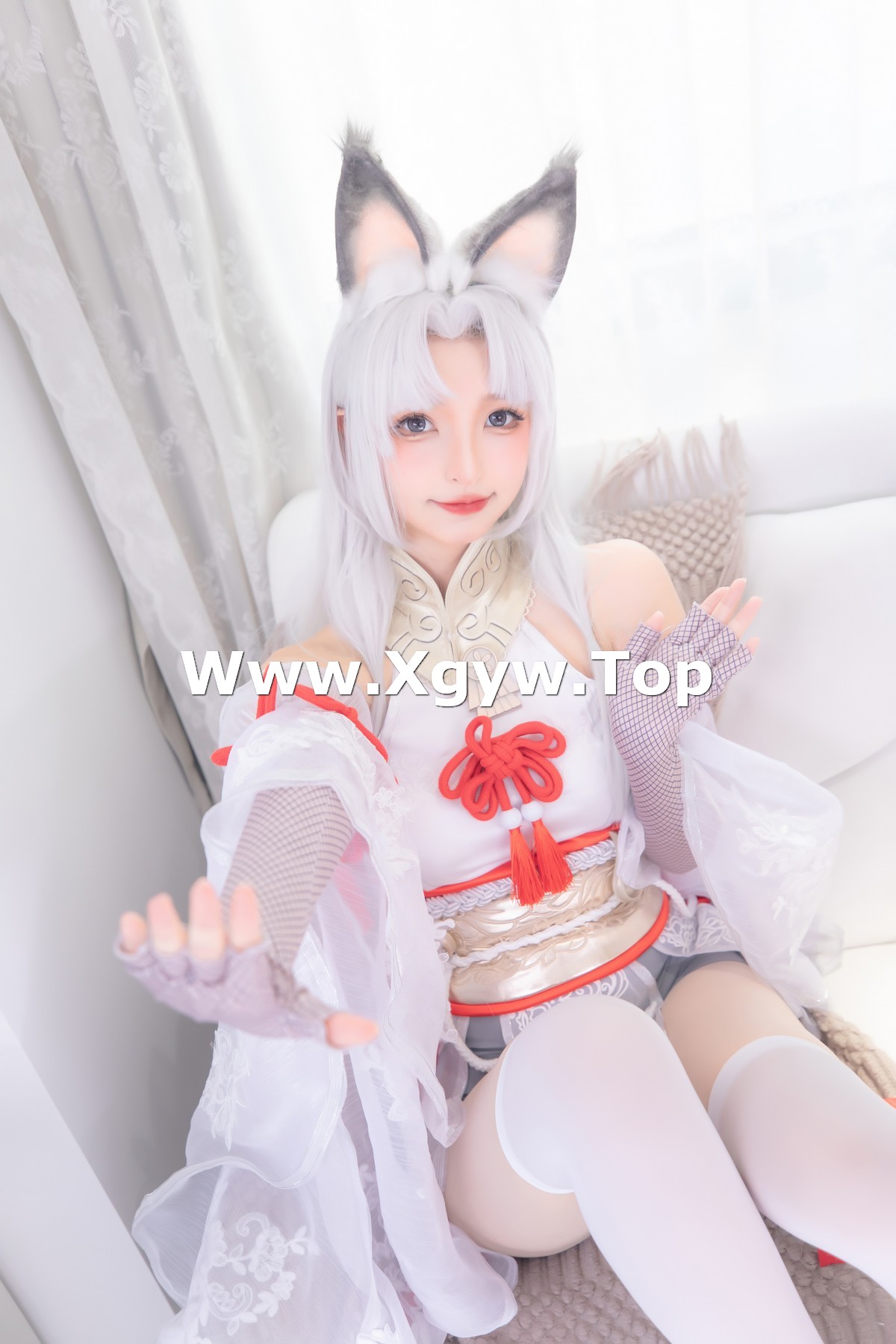 xgyw.top_萝莉美女神楽坂真冬白丝胡桃主题私房性感狐狸装扮白丝袜秀美腿玉足性感写真75P