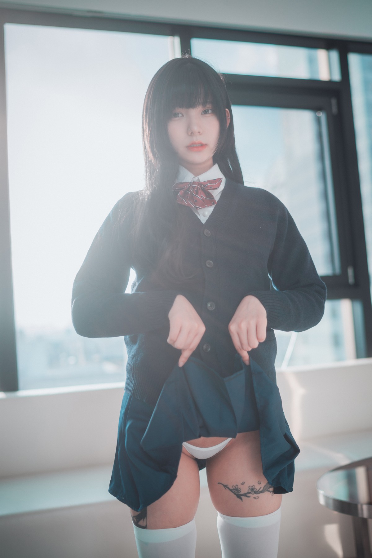 xgyw.top_[DJAWA]No.034_模特Hizzy_Self Satisfaction主题白色内裤配白丝袜秀翘臀诱惑写真88P