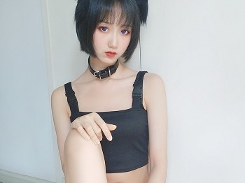 萌系大姐姐木绵绵OwO不良猫主题私人脱红色衬衫露性感黑色内衣完美骚扰写真44P