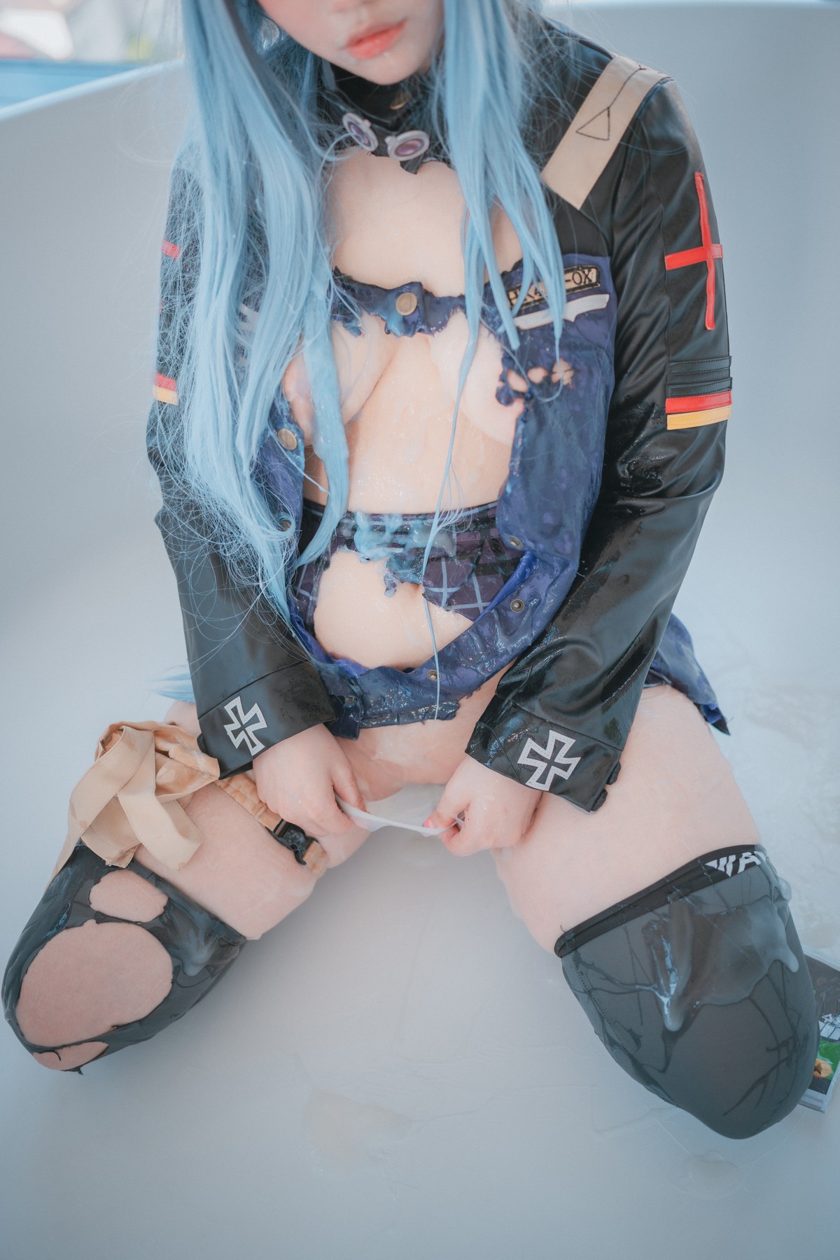 xgyw.top_[DJAWA]No.043_模特Mimmi_Girls Frontline主题短裙下性感丁字裤秀翘臀诱惑写真244P