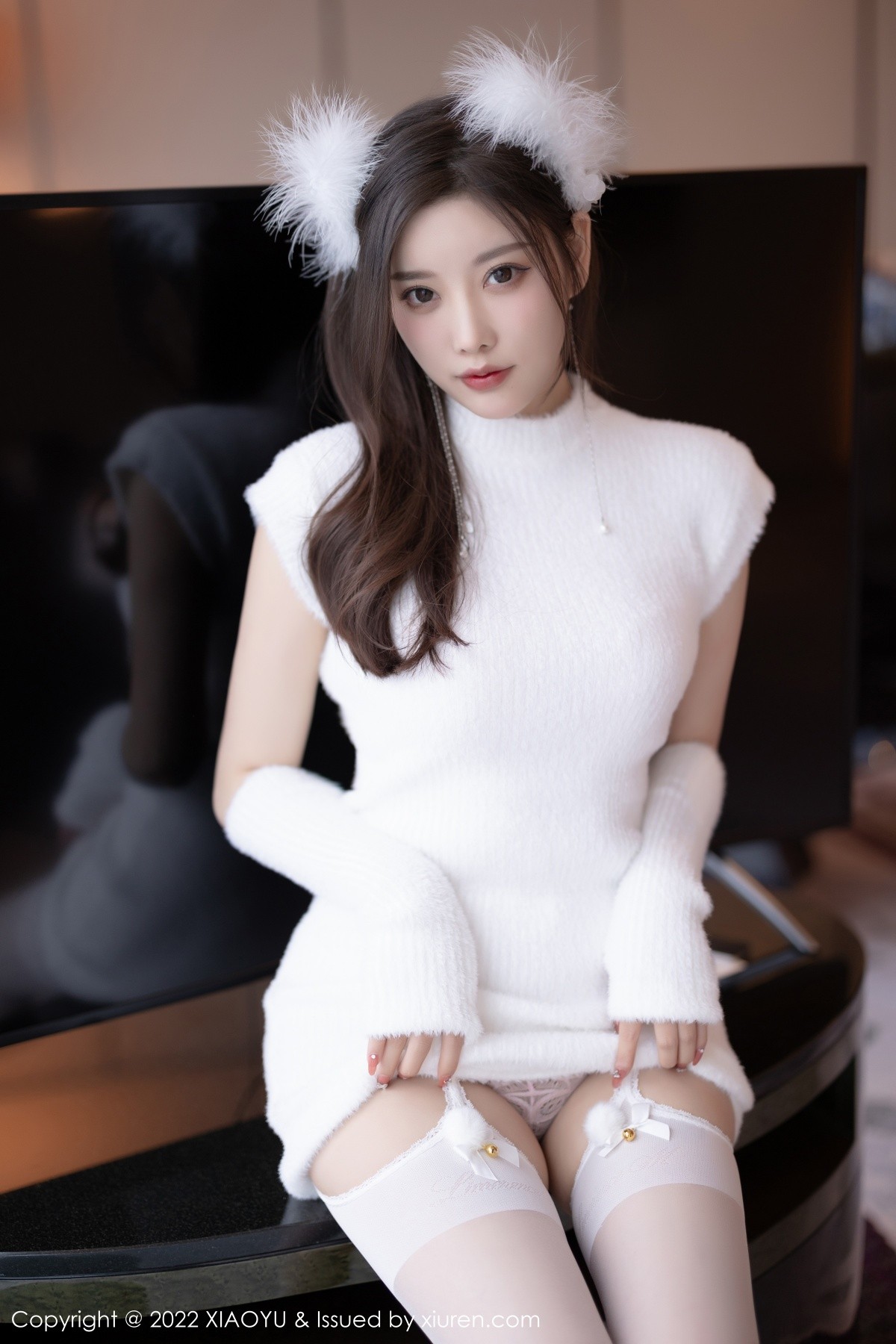 xgyw.top_[XiaoYu画语界]Vol.777_女神杨晨晨Yome脱白色收身服饰露性感内衣配白丝吊袜诱惑写真67P