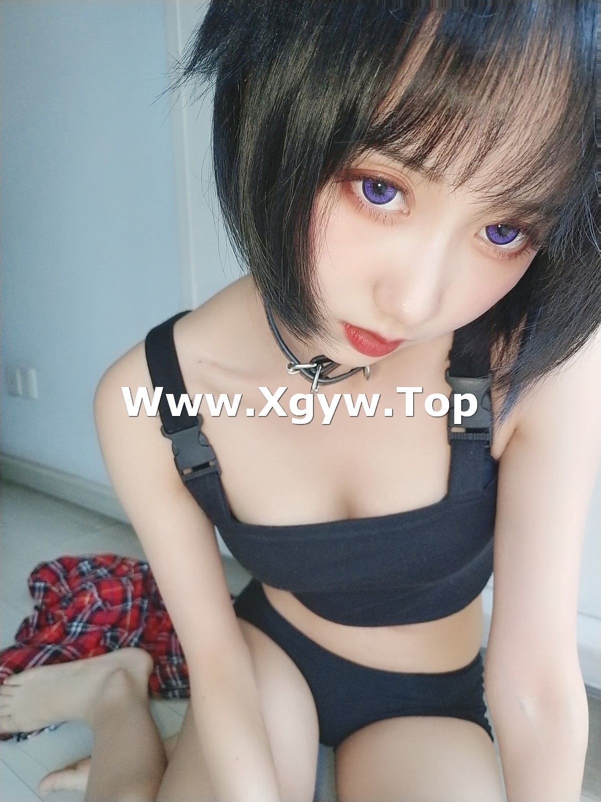 xgyw.top_萌系小姐姐木绵绵OwO不良猫主题私房脱红色衬衫露性感黑色内衣完美诱惑写真44P