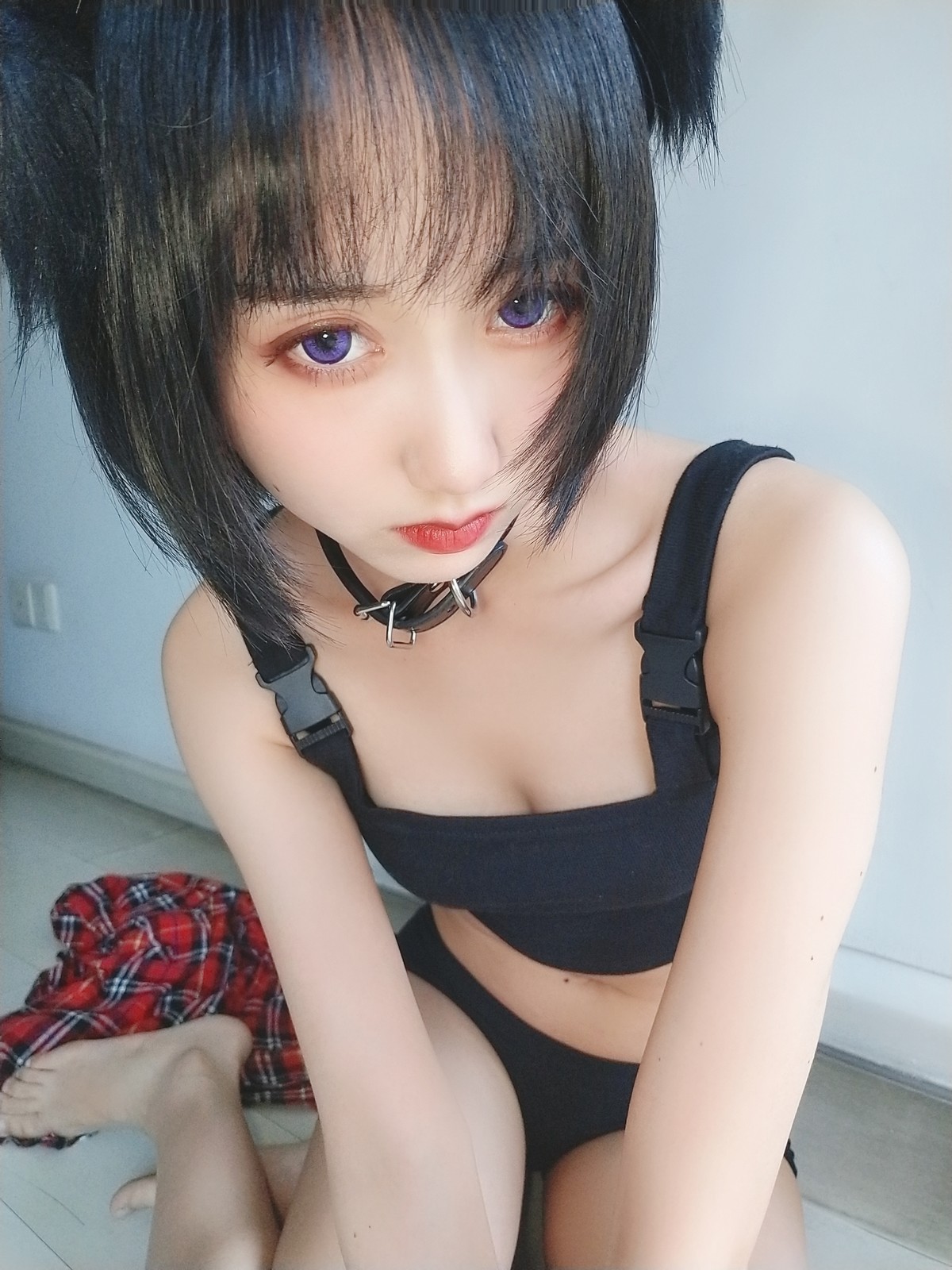 xgyw.top_萌系小姐姐木绵绵OwO不良猫主题私房脱红色衬衫露性感黑色内衣完美诱惑写真44P