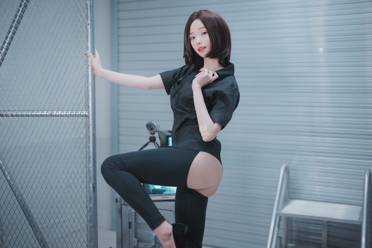 xgyw.top_[DJAWA]No.045_模特BamBi_Hi Sam!主题半脱性感黑色服饰露三点式内衣诱惑写真176P