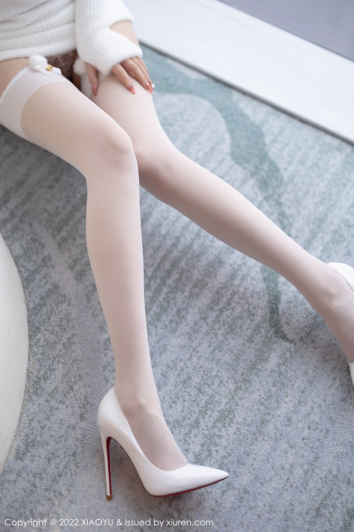 xgyw.top_[XiaoYu画语界]Vol.777_女神杨晨晨Yome脱白色收身服饰露性感内衣配白丝吊袜诱惑写真67P