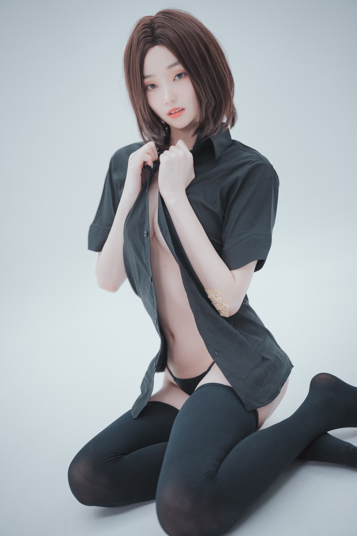 xgyw.top_[DJAWA]No.045_模特BamBi_Hi Sam!主题半脱性感黑色服饰露三点式内衣诱惑写真176P