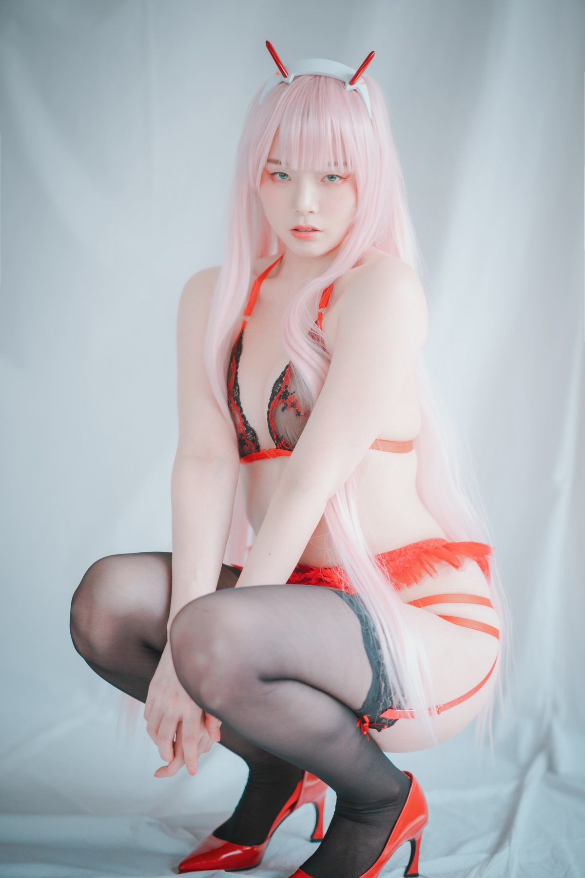 xgyw.top_[DJAWA]No.041_模特PIA_Darling in the FranXX主题性感红色内衣秀白嫩肌肤诱惑写真105P